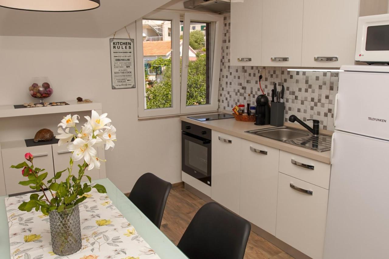Kaprije Apartmani Tina I Ena Kültér fotó