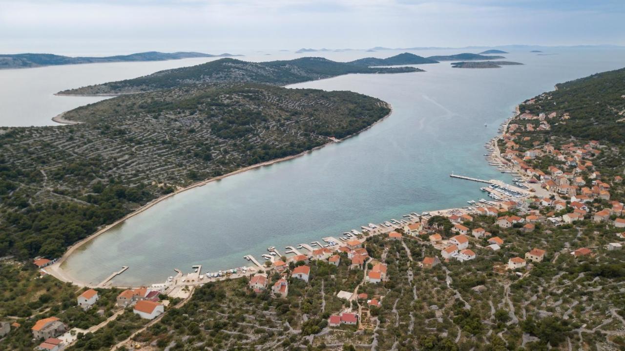 Kaprije Apartmani Tina I Ena Kültér fotó