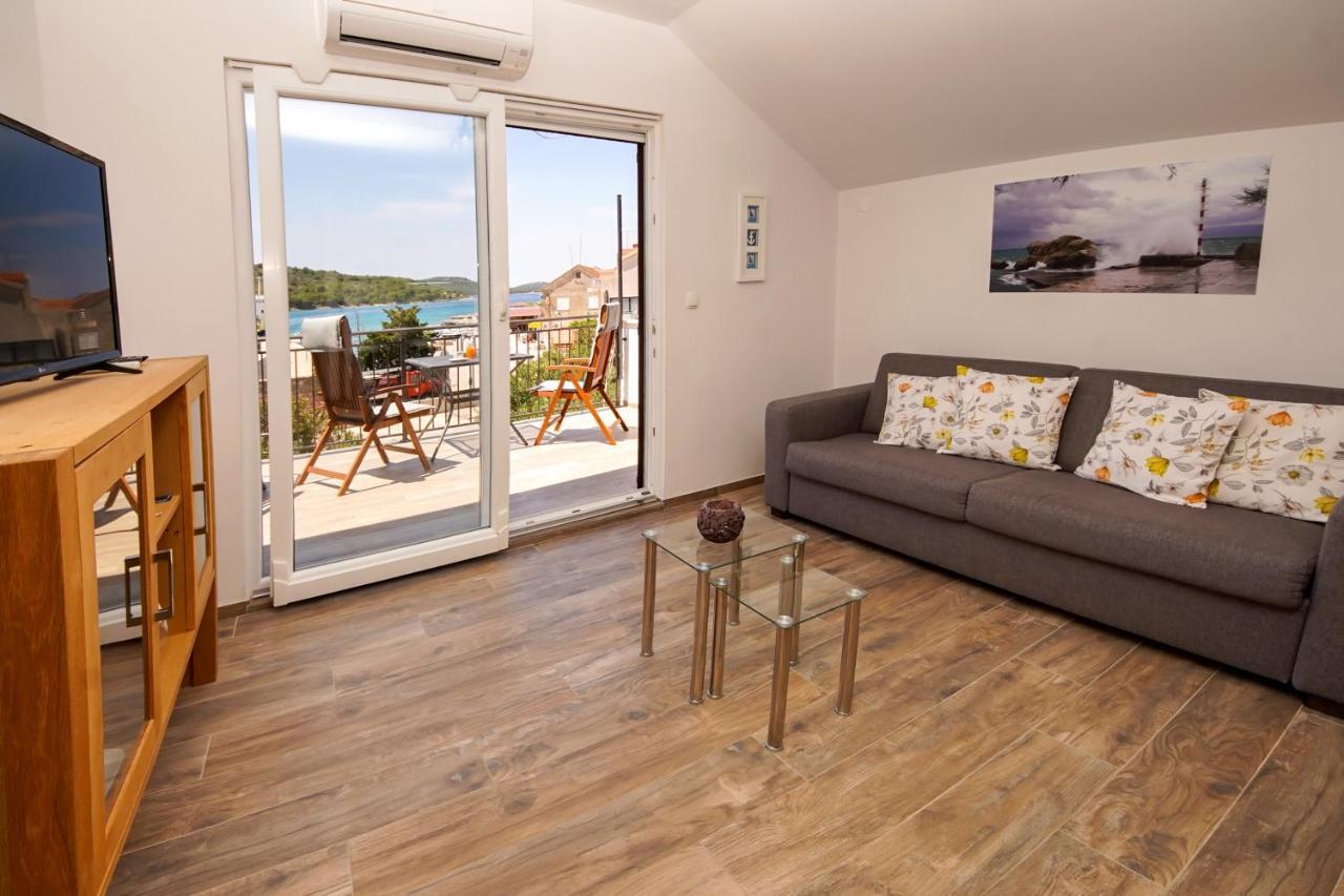 Kaprije Apartmani Tina I Ena Kültér fotó